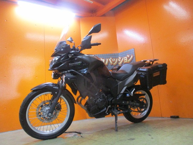 最長２４か月保証付き！カラーも人気のメタリックスパークブラック！これは渋いカラーですよね！